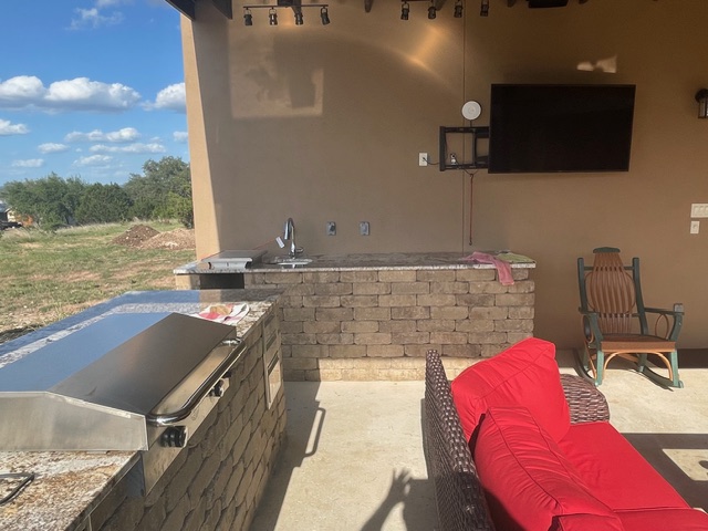 Outdoor Kitchens